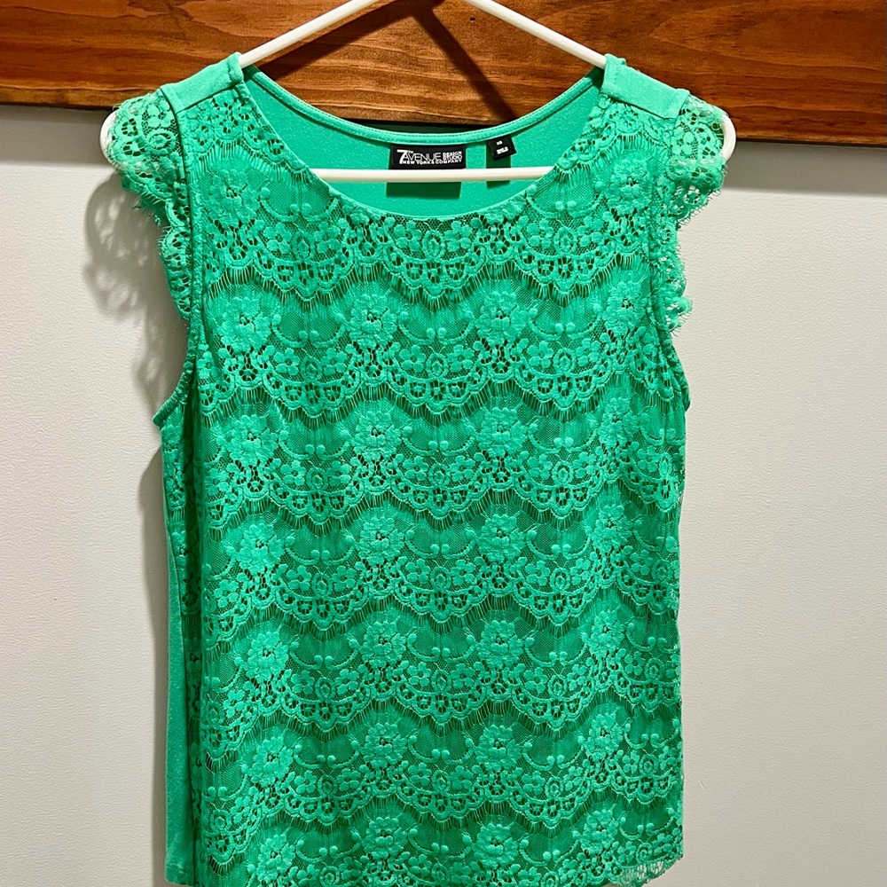 Avenue green Lace Sleeveless shirt